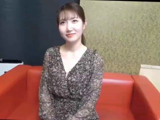 亚洲精品久久AV无码蜜桃【妹妹是个小淫虫】【下篇】全程露脸激情大秀鸡巴要不停，让小哥吃奶玩逼道具抽插